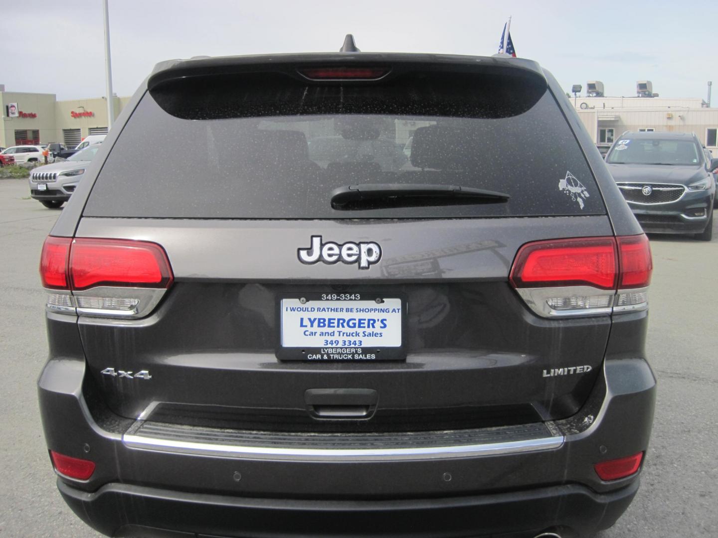 2020 gray /black Jeep Grand Cherokee Limited 4WD (1C4RJFBG1LC) with an 3.6L V6 DOHC 24V engine, 8A transmission, located at 9530 Old Seward Highway, Anchorage, AK, 99515, (907) 349-3343, 61.134140, -149.865570 - Nice Jeep Grand Cherokee Limited come take a test drive. - Photo#3